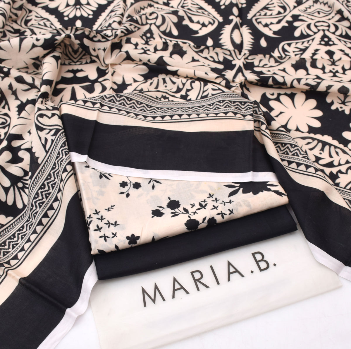 Maria.B lawn 3-Piece Un-stiched