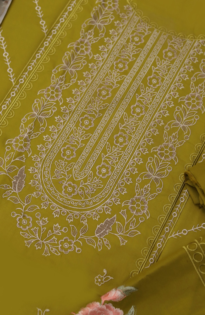 Maria B D#004 – Luxury 3pc Dhanak Suit with Wool Print Shawl