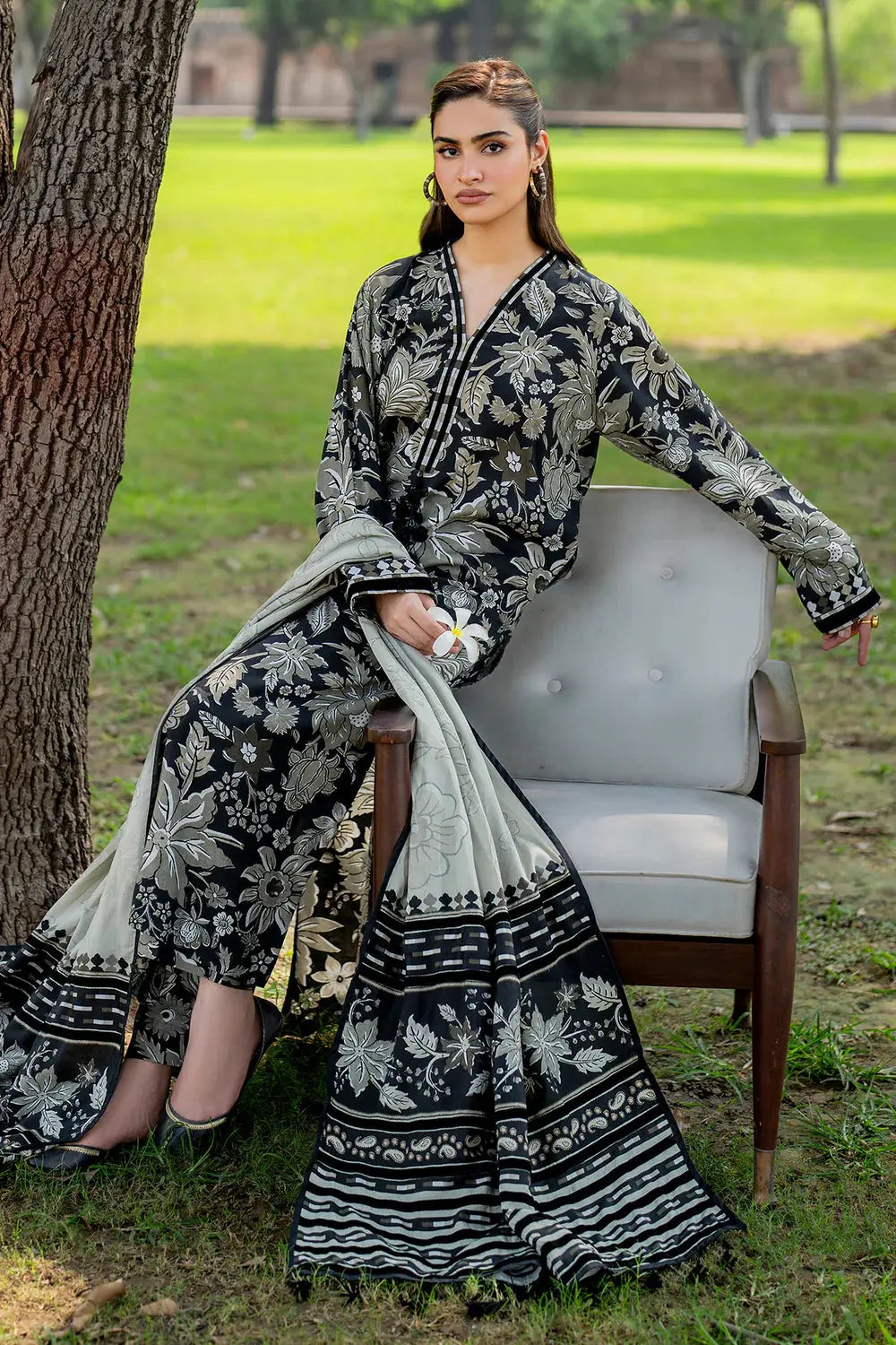 3 PCS Premium Khaddar Moonlit Flora - Unstitched A#010 Kenari.Pk