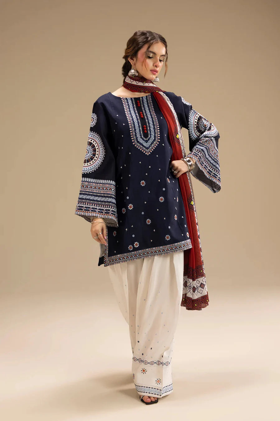 LAAM UNSTITCHED 3PC DHANAK EMBROIDERED