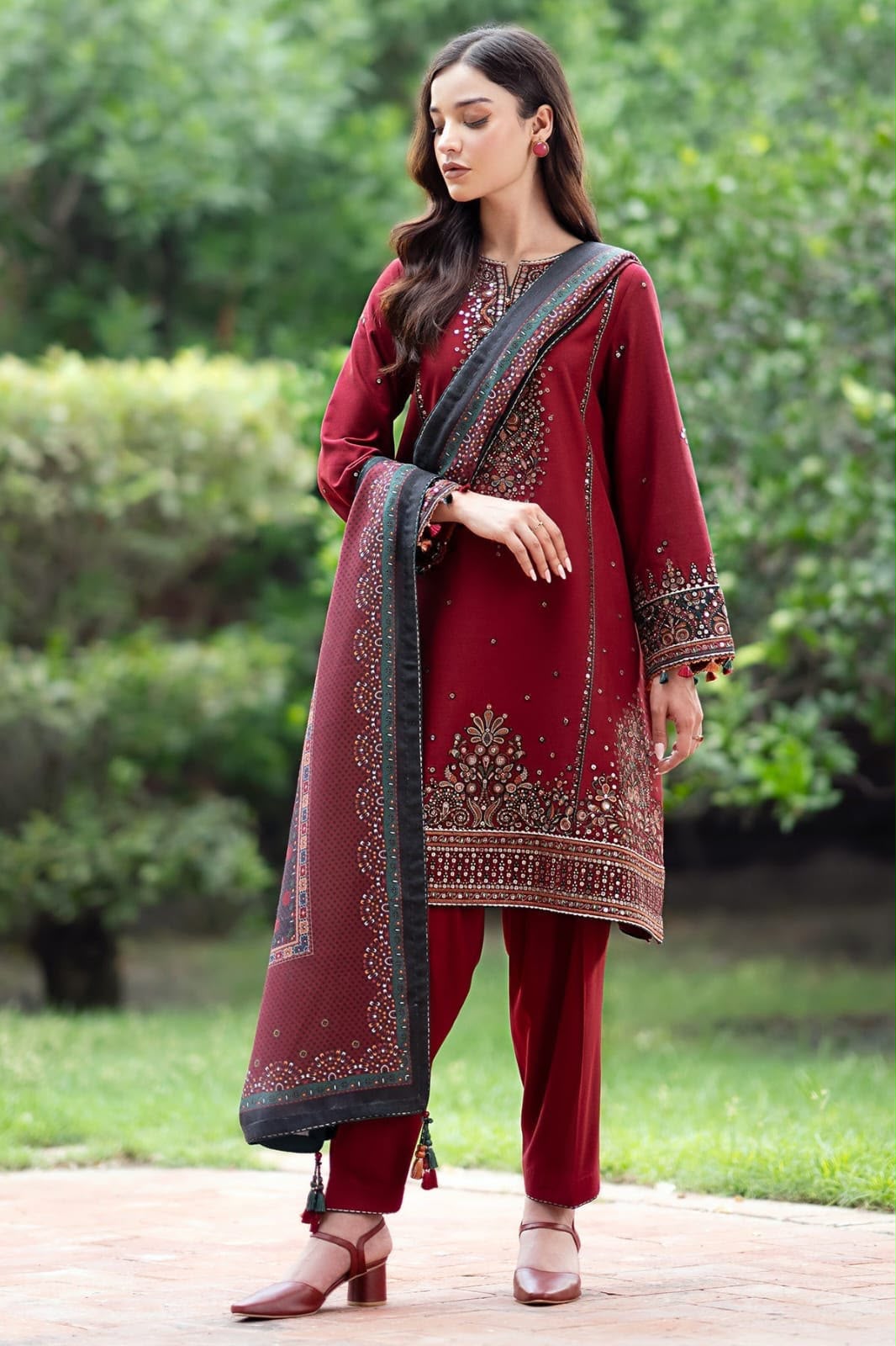 Jazmin Dhanak Premium Embroidered 3-Piece Unstitched Suit